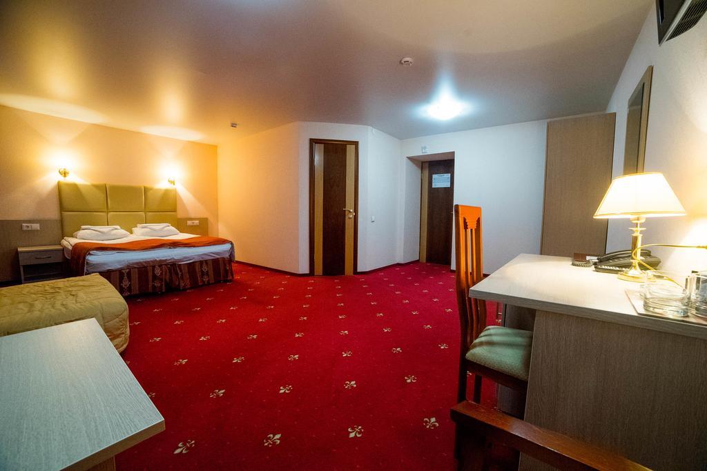 Amaks Vizit Hotel Homel Zewnętrze zdjęcie